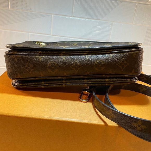 Louis Vuitton POCHETTE MÉTIS - Picture 4 of 4
